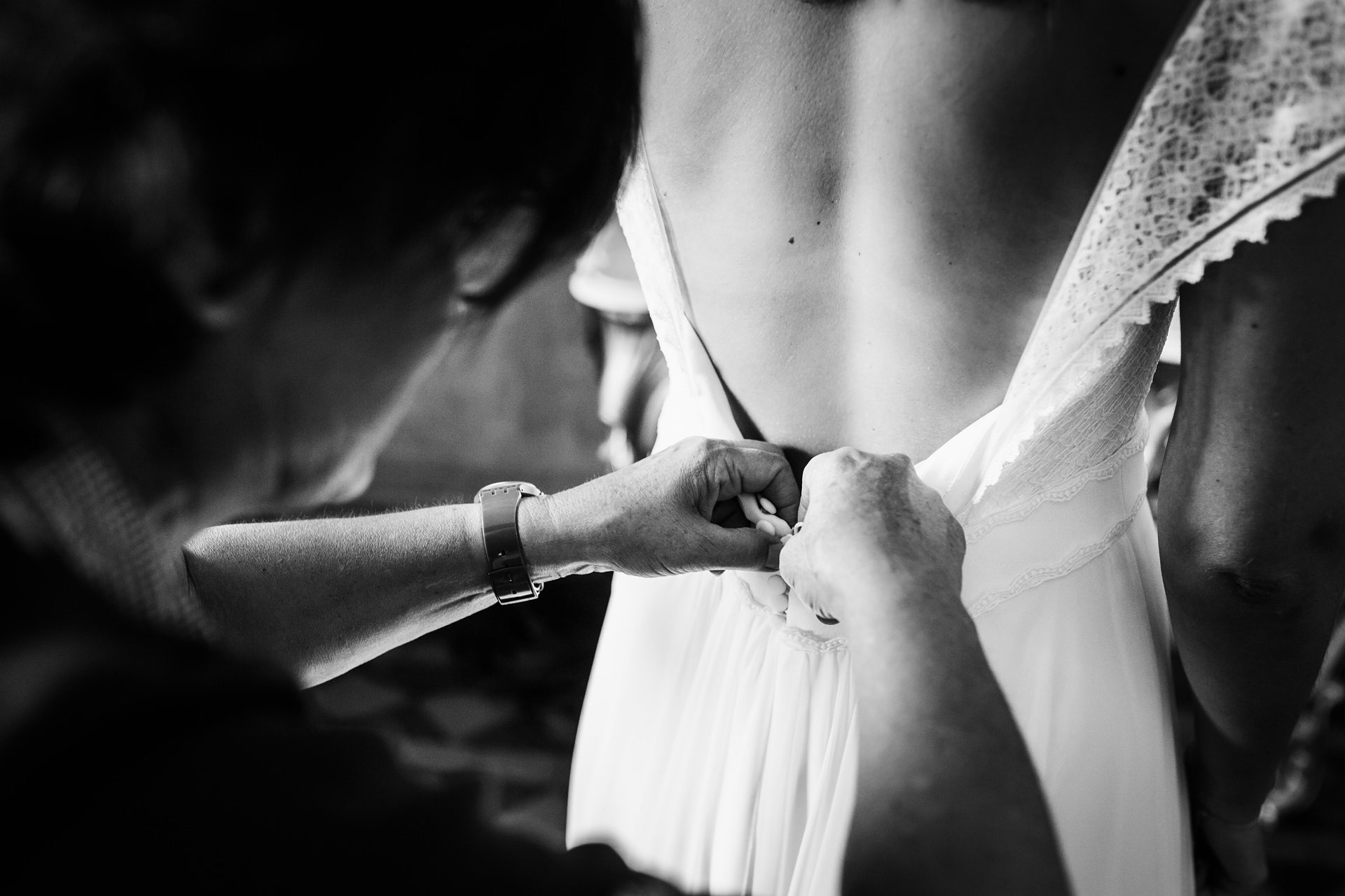 Photographe de mariage à Chambéry - robe de mariée